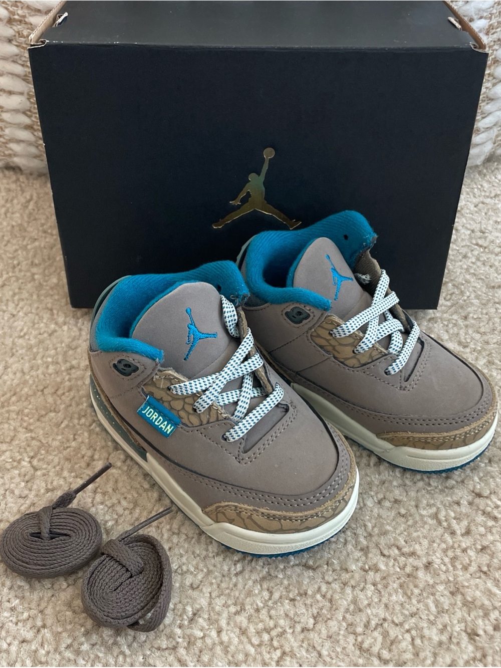 Toddler's Jordan 3 Retro Olive Grey/Green Abyss-Khaki (IB7065 001) size 5c
